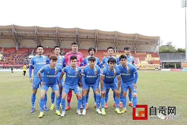 上汽大众ID.ERA 5X亮相，动感设计与先进智驾技术的结合